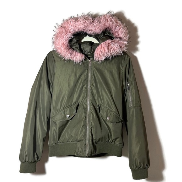 Me Jane Jackets & Blazers - ME Jane Olive Green Women’s Jacket with Pink Faux Fur Hood Size Medium